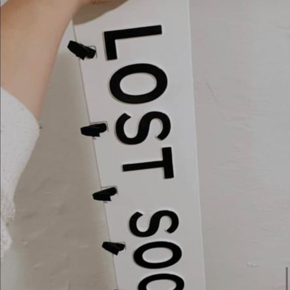 New Lost socks sign with hanging hardware
